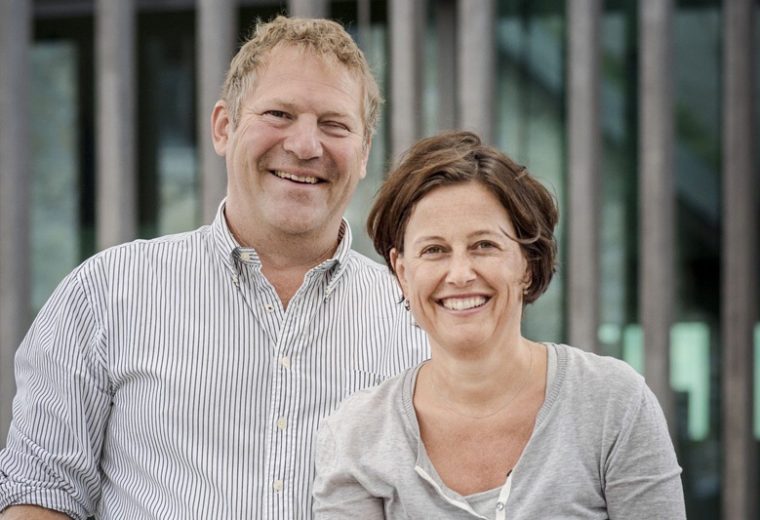 Sandra und ludwig knoll vom weingut am stein in würzburg – biodynamische weinpartner des wirtshauses der pschorr am viktualienmarkt münchen.